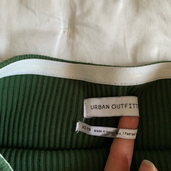 sold UO / ribbed tube top - Picture 4 of 4